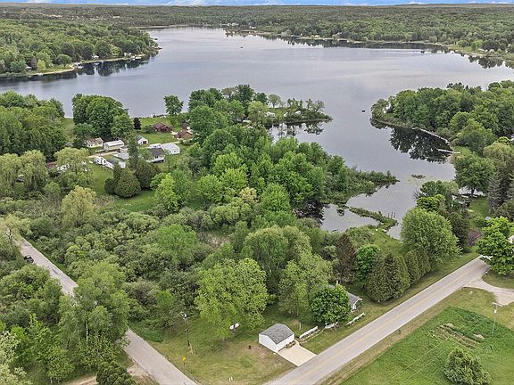 2nd image of 8808 E Pierce Rd