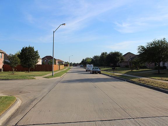 5th image of 764 Meandering Dr