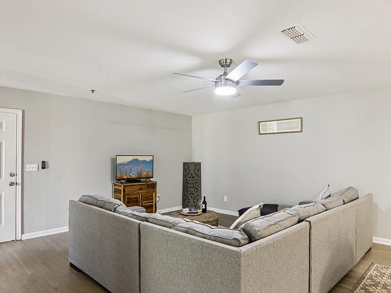 The Hub at Palmetto Pointe — Photo 30