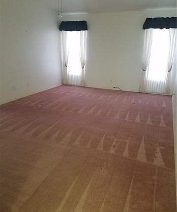 5th image of 164 Carlisle Ave S