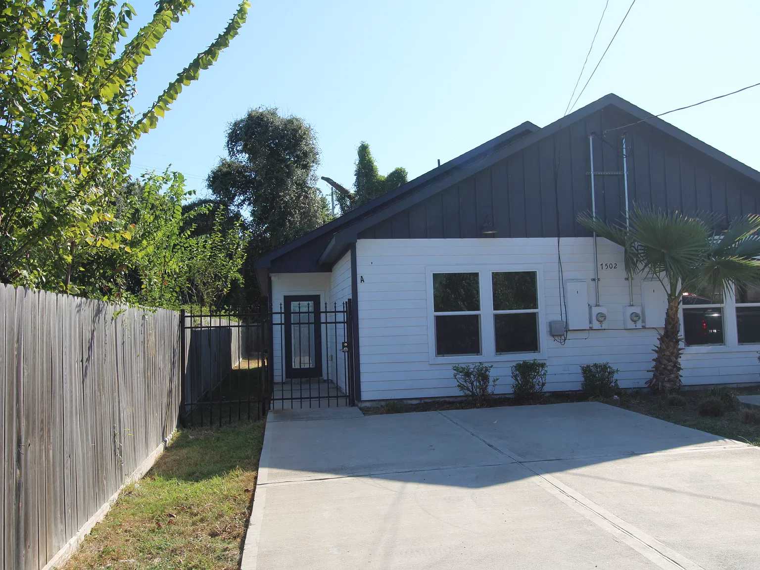 3 bed, 1040 sqft, $1,800 — Photo 1