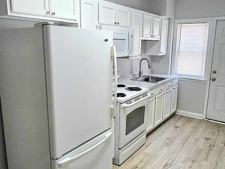 2927 Cornwall Rd #1 — Photo 5