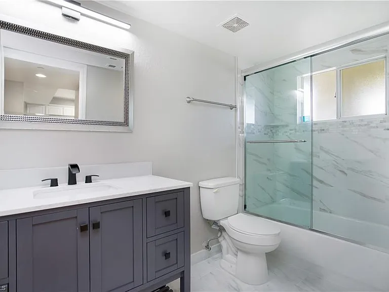 8271 Key Royal Cir #924 — Photo 23