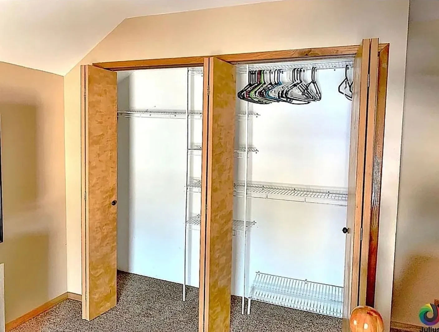 Spacious 4BR House in Onaway — Photo 3