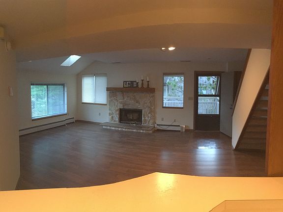 5th image of 616 Meredith Ln