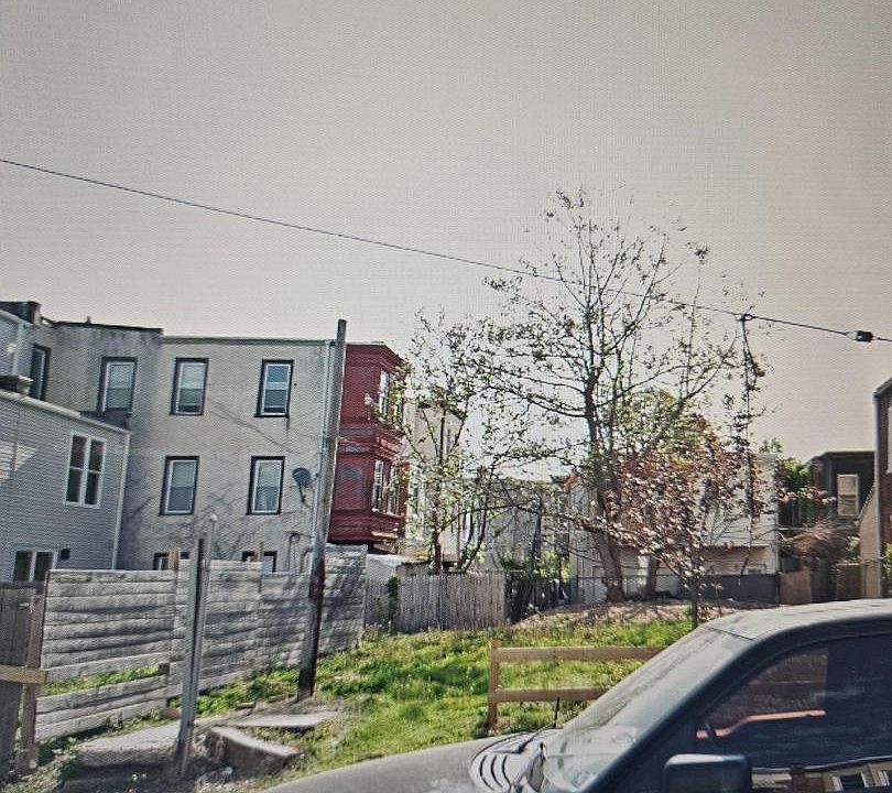 2nd image of 1647 N 29th St