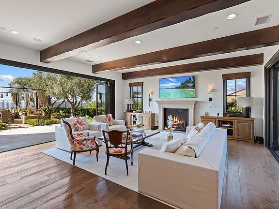 3rd image of 18264 Avenida Manantial