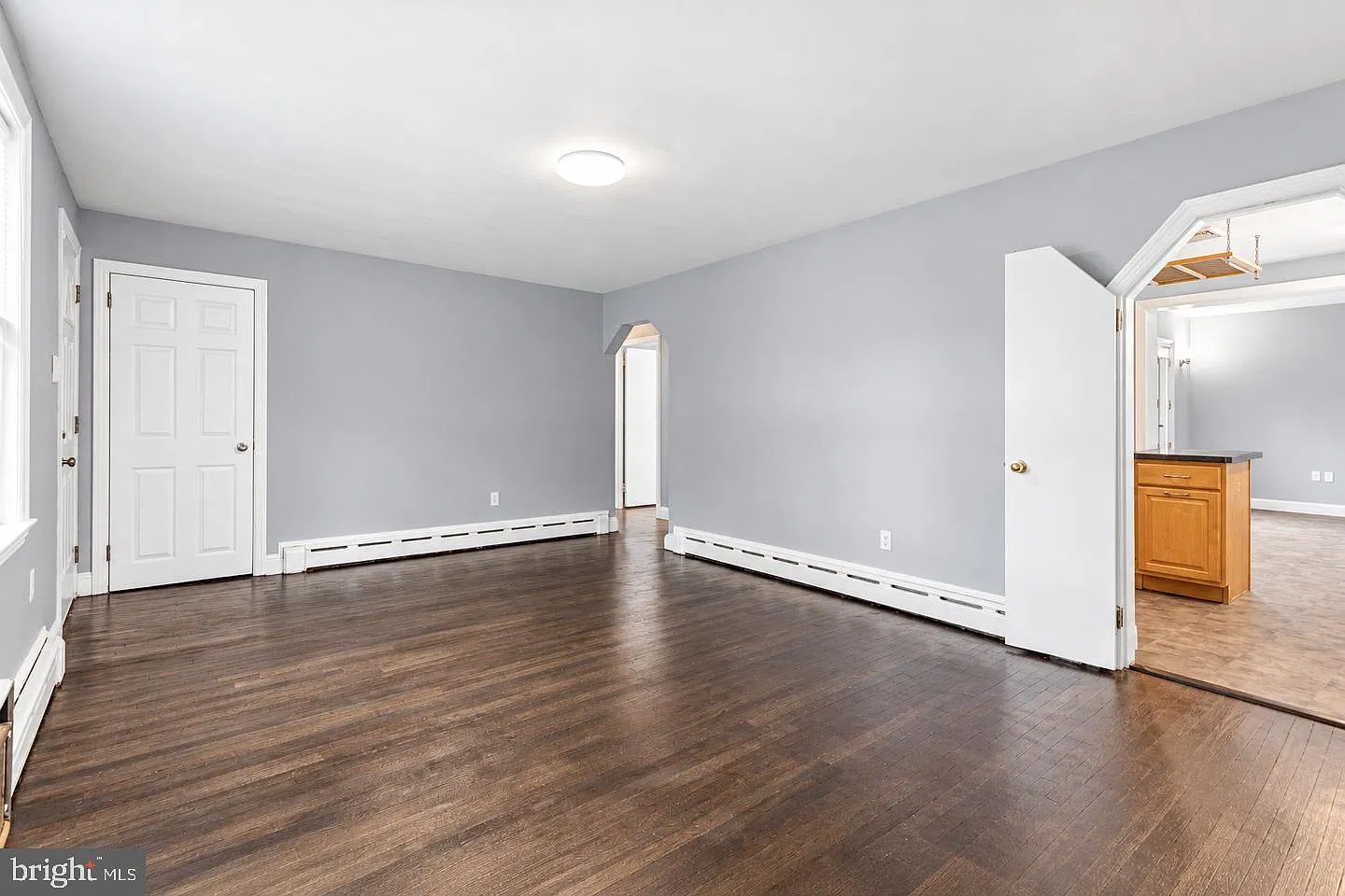 5 bed, 2.0 bath, 1752 sqft, $3,500 — Photo 3