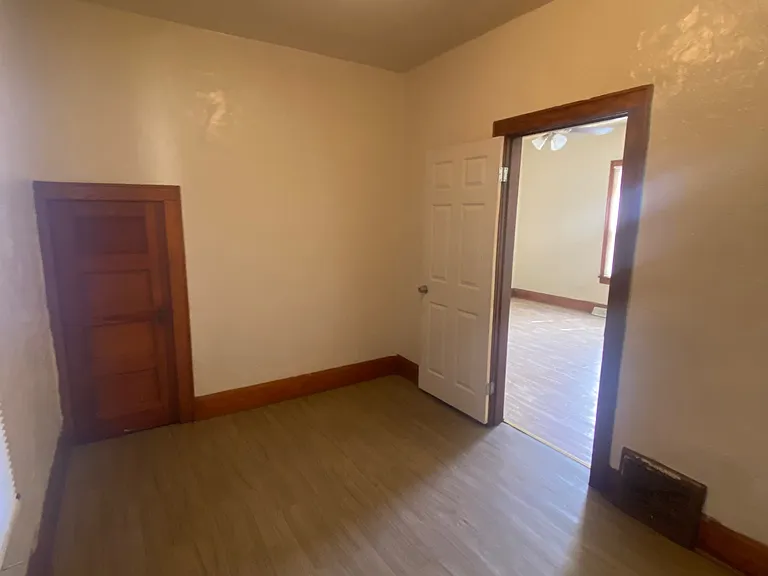 452 E Park St — Photo 13