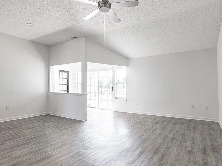 8940 Latitudes Dr — Photo 16