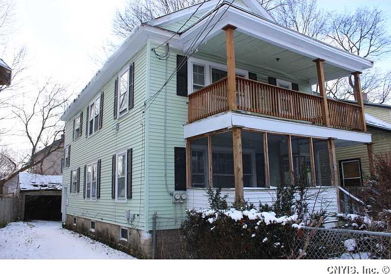 1st image of 173 Fernwood Ave