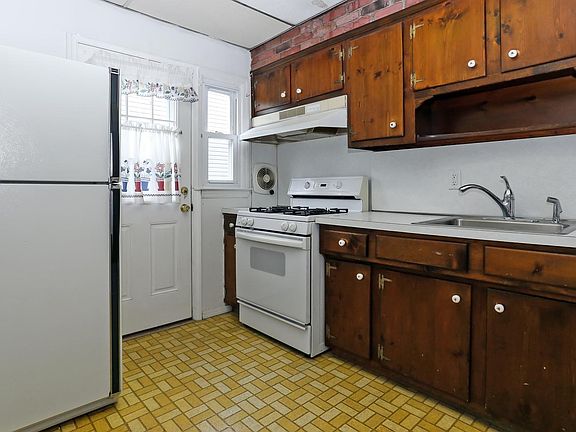 5th image of 1 Norton Ave