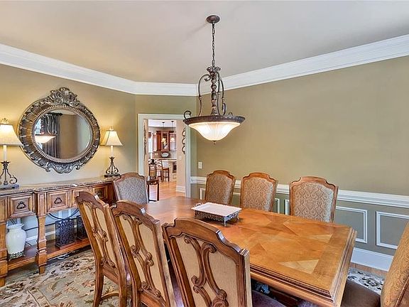 4th image of 106 Westlake Dr