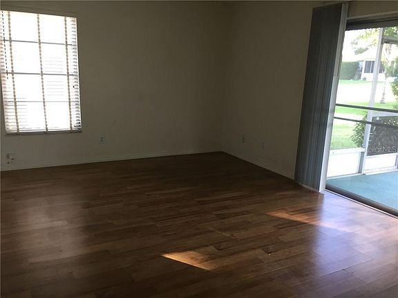 4th image of 2959 Macalpin Dr N