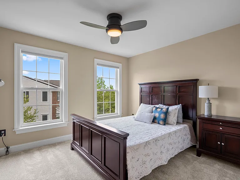 11826 Mango Ln — Photo 28