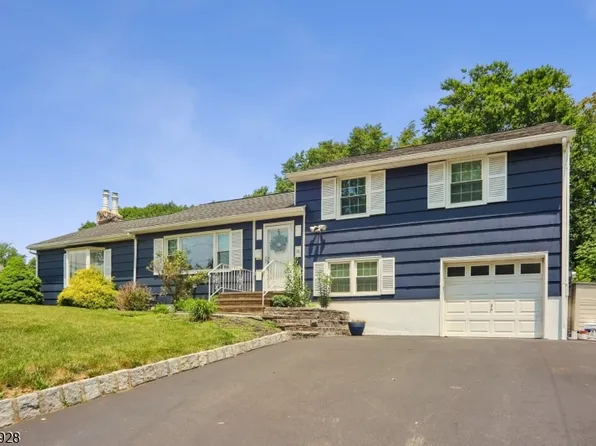 50 School Ave, East Hanover Twp., NJ 07936