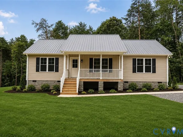 284 Hughes Rd, Farmville, VA 23901