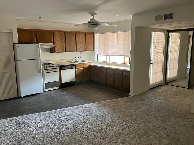 351 N Ford Ave — Photo 1
