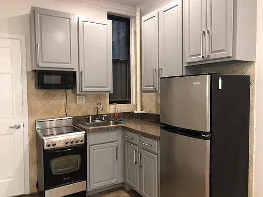 Rented by R New York | media 19