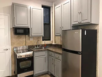 Rented by R New York