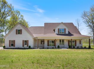 13721 Pebble Ridge Dr, Byhalia, MS 38611