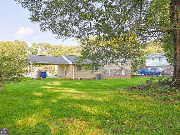 2nd image of 130 Mimosa Dr