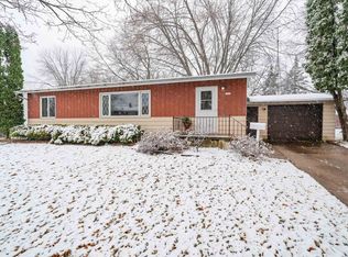 1413 W 3rd Ave, Oshkosh, WI 54902