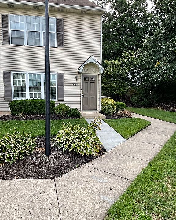 2nd image of 3106B Heatherstone Ct #3106