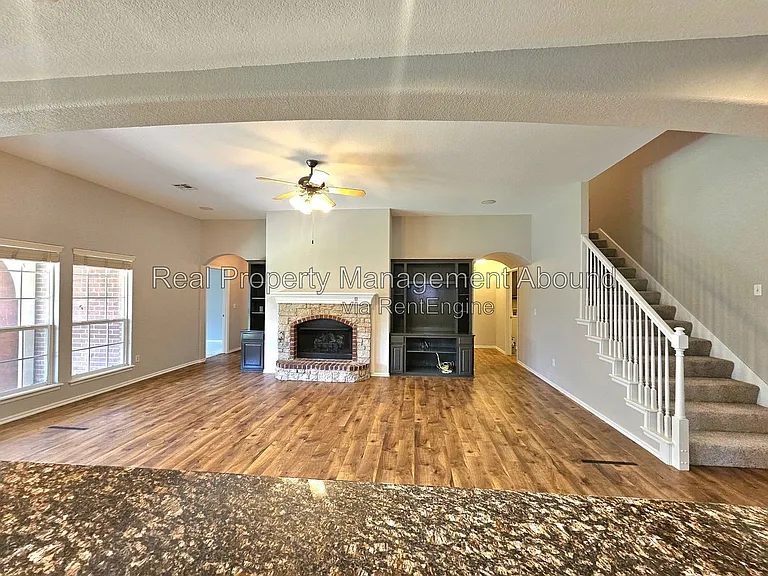 809 W Granger St — Photo 20