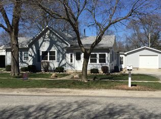 104 North St, Fisher, IL