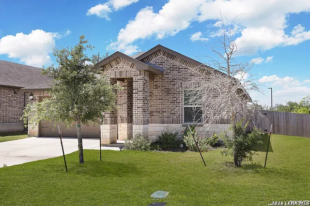 3 bed, 2.0 bath, 1550 sqft, $2,150 — Photo 2