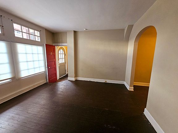 2nd image of 520 W 6th St APT 22