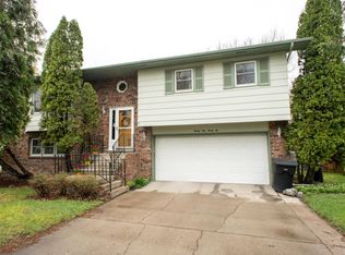 2932 Legend Ln, Grand Forks, ND 58201