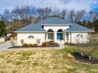 936 Southwick Dr, Alcoa, TN 37701