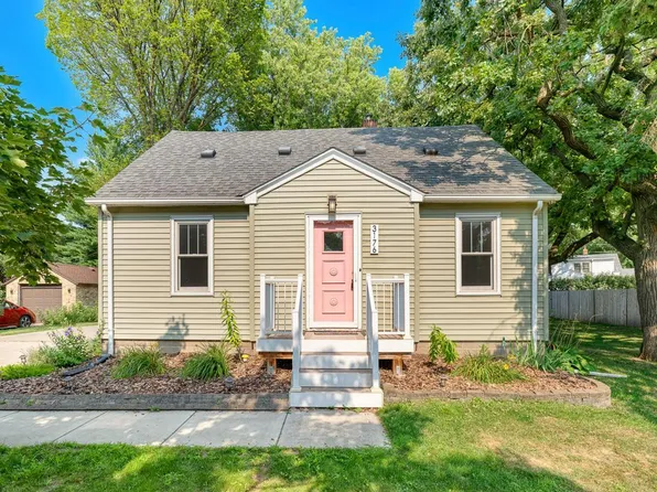 3176 New Brighton Rd, Arden Hills, MN 55112