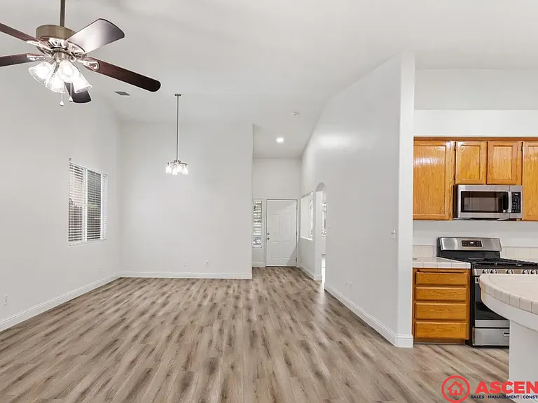 5905 Oneida Falls Dr — Photo 8