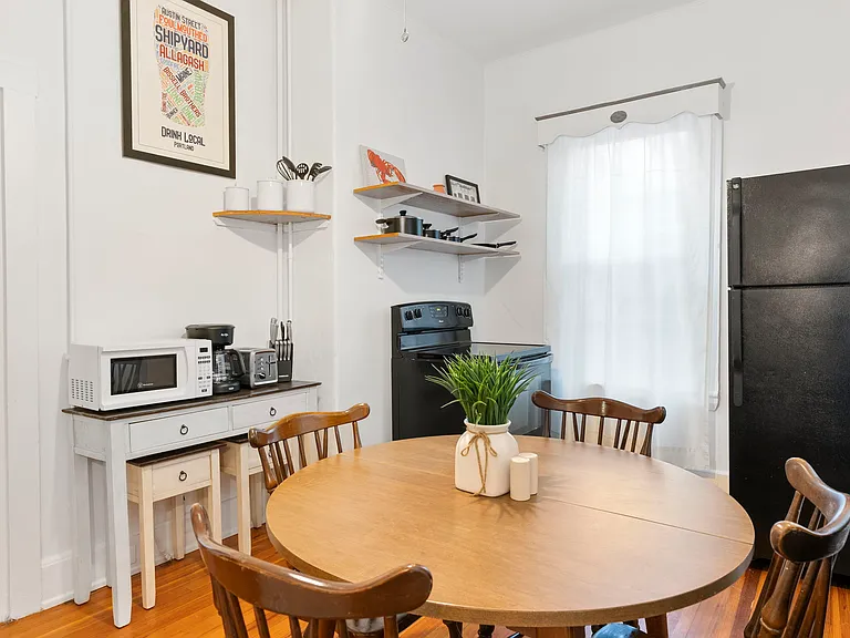 1046 Congress St #1 — Photo 10