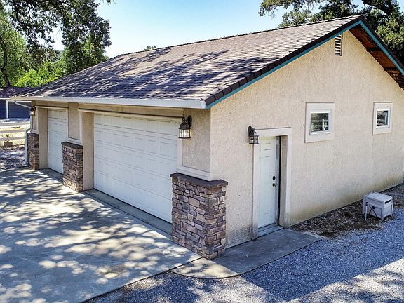 5th image of 9864 Meadowlark Way