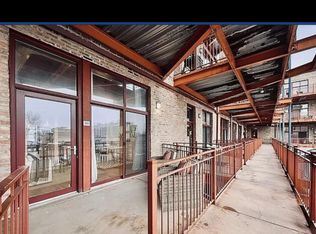 1061 W 16th St APT 202, Chicago, IL 60608