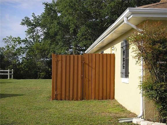 2nd image of 340 Hawaii Woods Ct