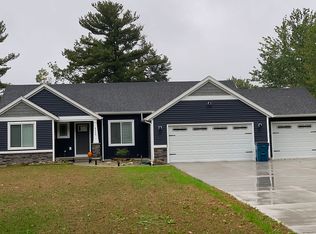 6396 E Carrigan Dr, Newaygo, MI 49337