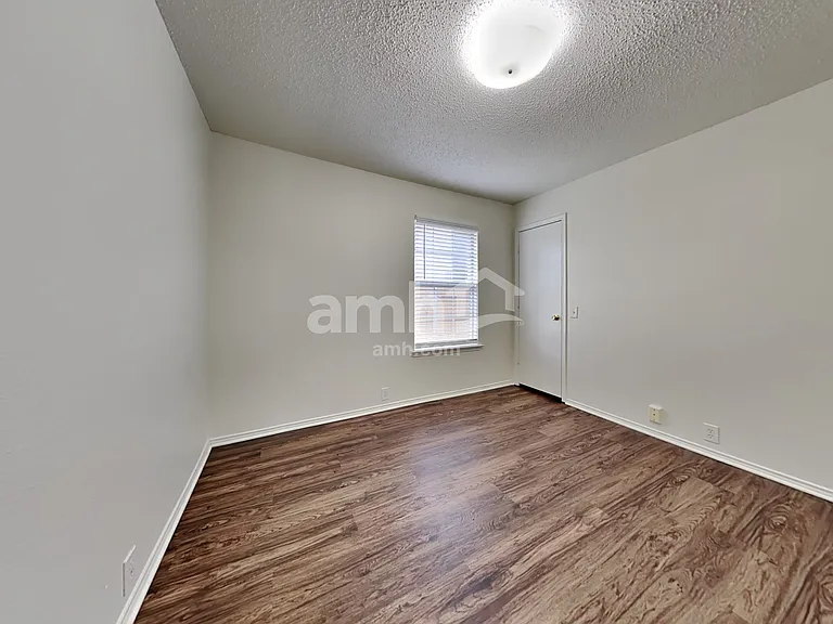 8520 Auburn Dr — Photo 15