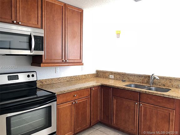 2nd image of 107 Mendoza Ave #403