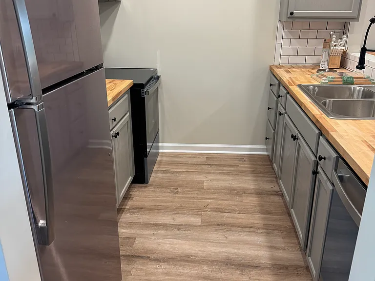1107 N Oak St #1107 — Photo 12