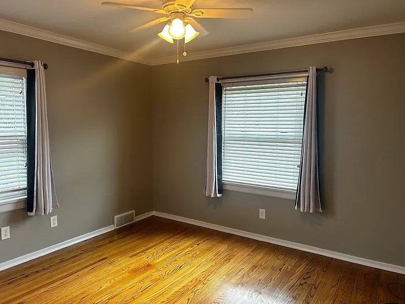 3 bed, 2.0 bath, 2050 sqft, $2,245 — Photo 4
