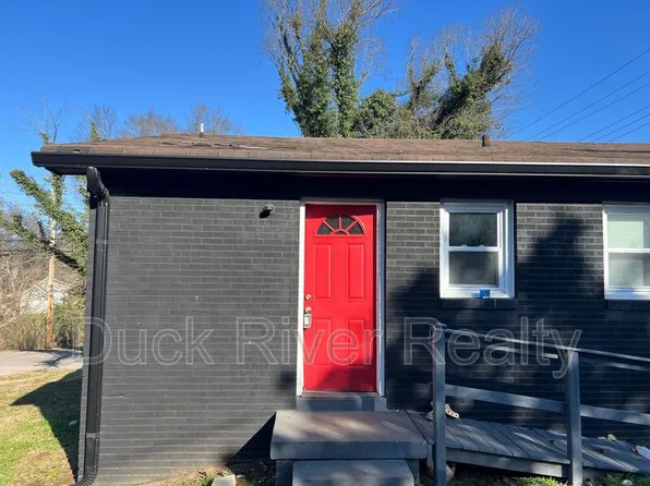 610 1/2 E 8th St, Columbia, TN 38401