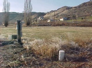 2233 S Naches Rd, Yakima, WA 98908