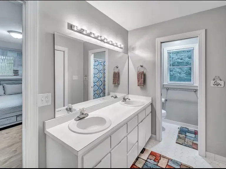 6109 Gainsborough Dr — Photo 15