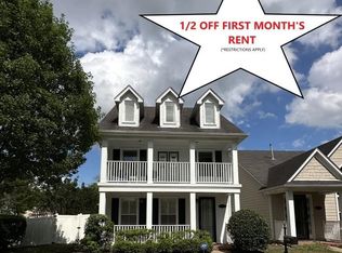 1390 Island Town Dr, Memphis, TN 38103