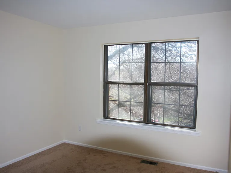 1195 Heyward Rd — Photo 9